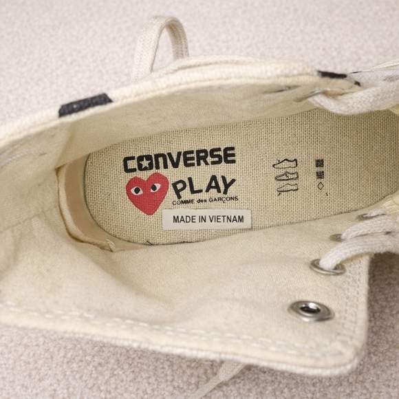 Comme des Garçons PLAY x Converse Chuck Taylor Hi Polka Dot Heart – M6 | W8 - Picture 10 of 10